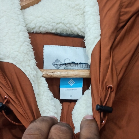 Columbia - Picture 5 of 8